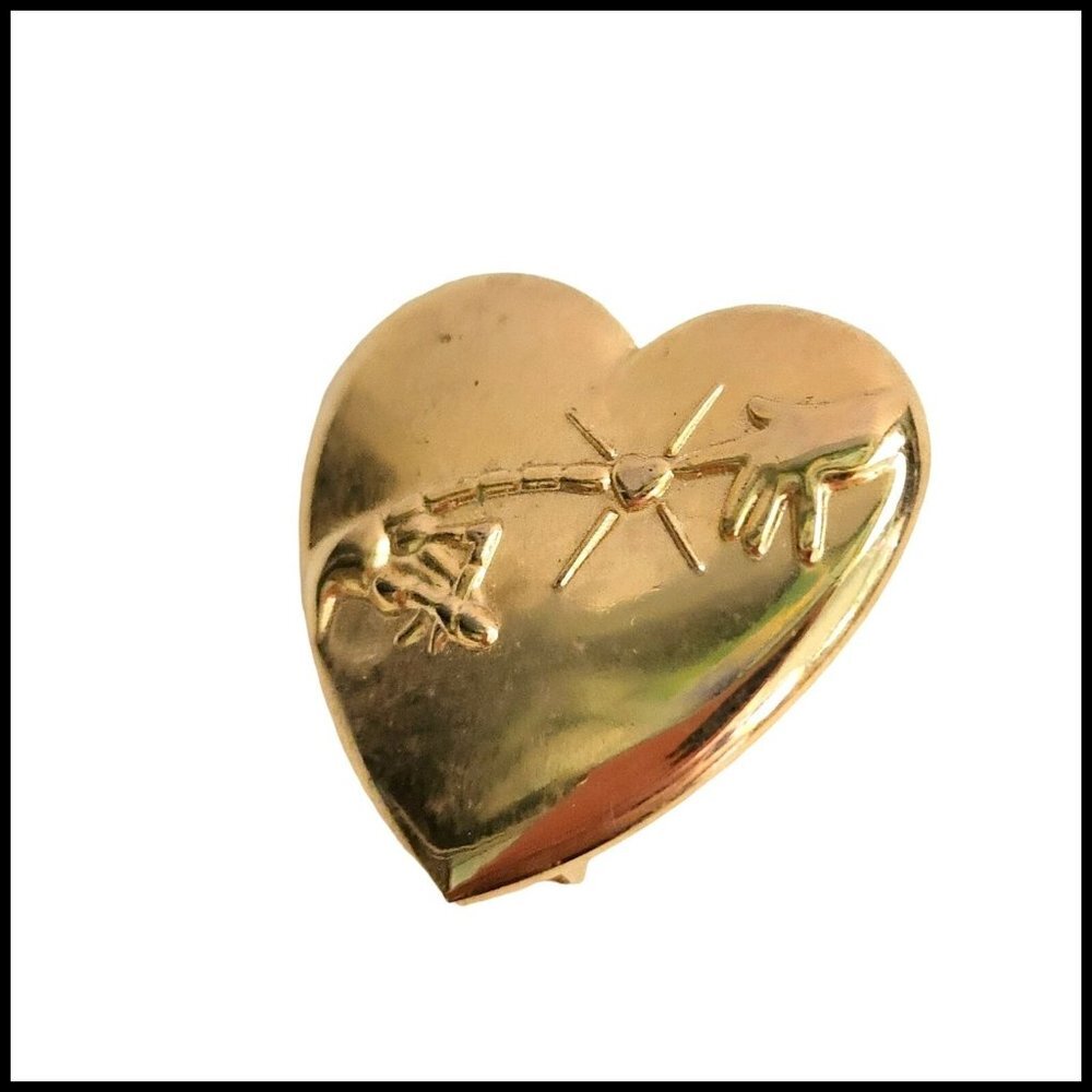 Vintage Universal Studios Brooch Pin Heart ET Movie Hands Gold Tone